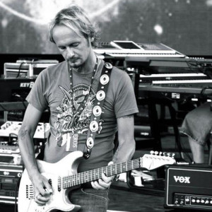 Luca Colombo ดาวน์โหลดและฟังเพลงฮิตจาก Luca Colombo