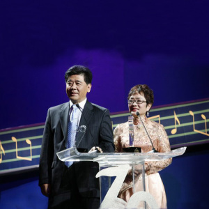 王洁实 & 谢丽斯 ดาวน์โหลดและฟังเพลงฮิตจาก 王洁实 & 谢丽斯
