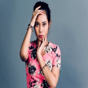Diandra Arjunaidi ดาวน์โหลดและฟังเพลงฮิตจาก Diandra Arjunaidi