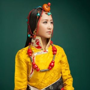 央金兰泽 ดาวน์โหลดและฟังเพลงฮิตจาก 央金兰泽