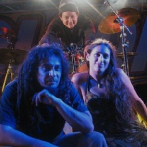 Reut Regev ดาวน์โหลดและฟังเพลงฮิตจาก Reut Regev
