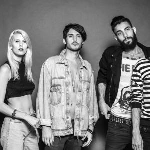 Surfistas Del Sistema ดาวน์โหลดและฟังเพลงฮิตจาก Surfistas Del Sistema