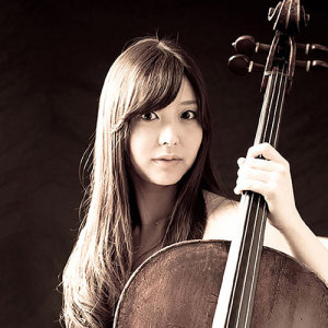 Hitomi Niikura ดาวน์โหลดและฟังเพลงฮิตจาก Hitomi Niikura