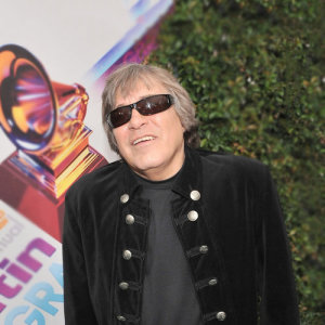 Jose Feliciano ดาวน์โหลดและฟังเพลงฮิตจาก Jose Feliciano