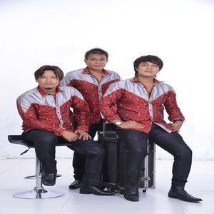 Listen to Tuhan Tolong song with lyrics from The Boys Trio