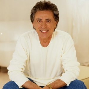 Frankie Valli ดาวน์โหลดและฟังเพลงฮิตจาก Frankie Valli