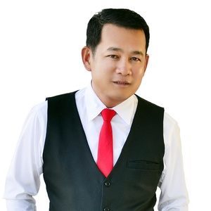 Dengarkan lagu สะดุดรักอ้ะอะอาวอ้าวอ้าว nyanyian ป๋าโก๋ พิเชษฐ ศรีราชา dengan lirik