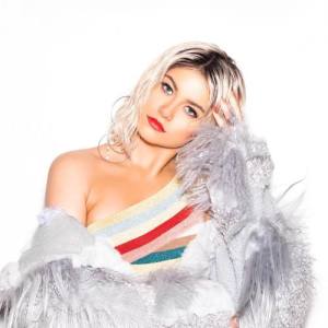 Sofia Reyes ดาวน์โหลดและฟังเพลงฮิตจาก Sofia Reyes