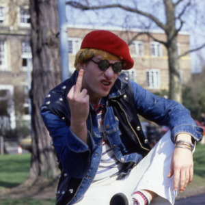 Captain Sensible ดาวน์โหลดและฟังเพลงฮิตจาก Captain Sensible