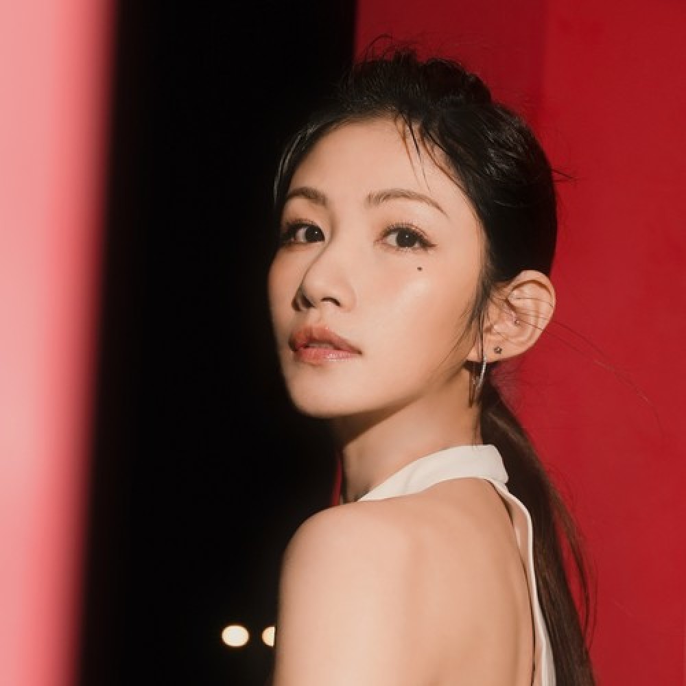 Nana Lee