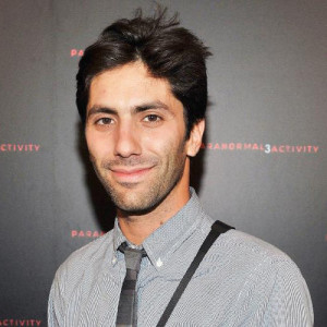 Nev ดาวน์โหลดและฟังเพลงฮิตจาก Nev