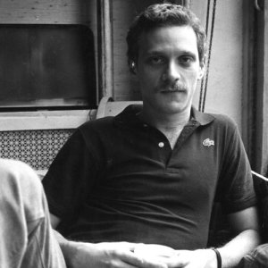 Howard Ashman ดาวน์โหลดและฟังเพลงฮิตจาก Howard Ashman