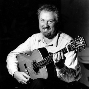 John Renbourn ดาวน์โหลดและฟังเพลงฮิตจาก John Renbourn