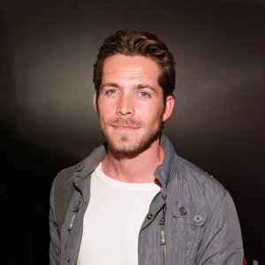 Sean Maguire ดาวน์โหลดและฟังเพลงฮิตจาก Sean Maguire