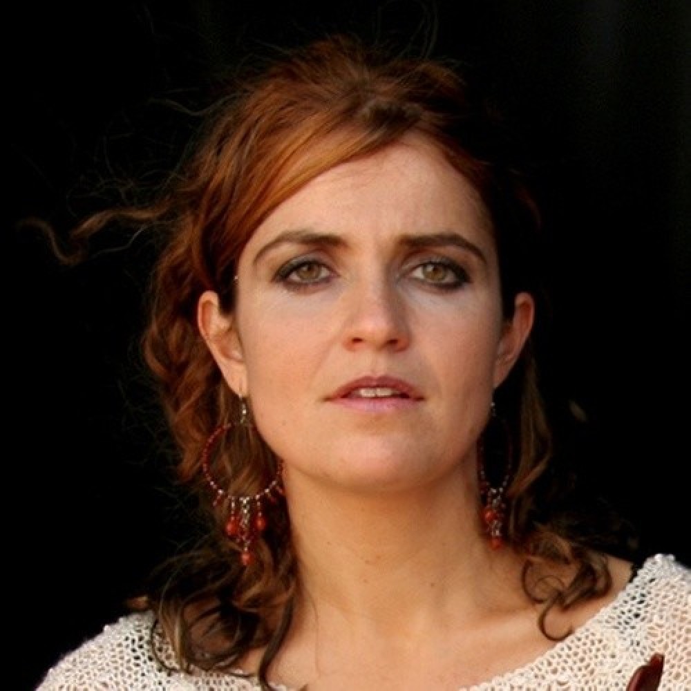 Ana Alcaide