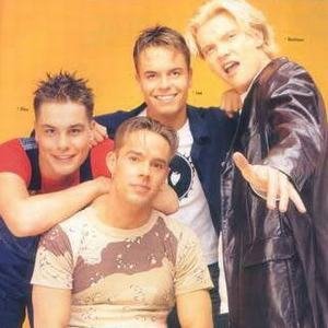 Caught In the Act ดาวน์โหลดและฟังเพลงฮิตจาก Caught In the Act