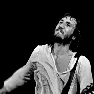 Pete Townshend ดาวน์โหลดและฟังเพลงฮิตจาก Pete Townshend