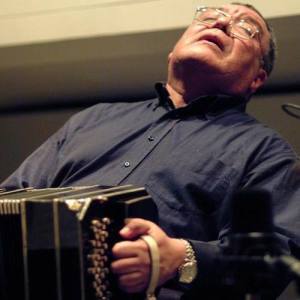 Dino Saluzzi ดาวน์โหลดและฟังเพลงฮิตจาก Dino Saluzzi