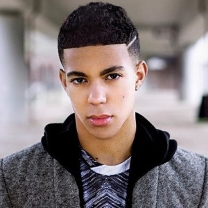 Kieran Alleyne ดาวน์โหลดและฟังเพลงฮิตจาก Kieran Alleyne