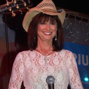 Jessi Colter ดาวน์โหลดและฟังเพลงฮิตจาก Jessi Colter