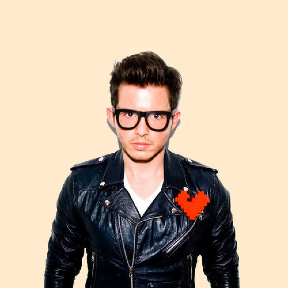 Саймон Кёртис. Simon Curtis певец. Superhero Simon Curtis. D.T.M. Simon Curtis обложка песни.