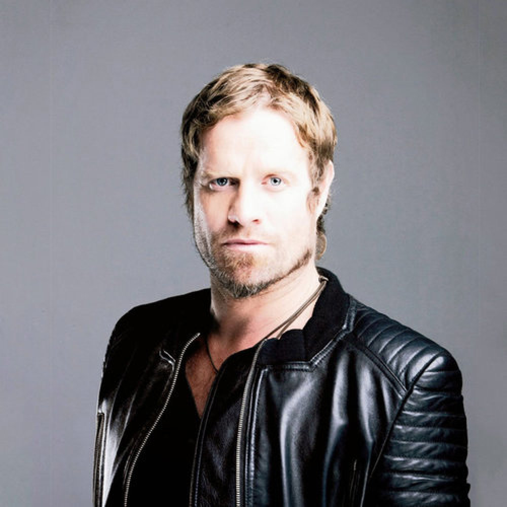 Arno Carstens