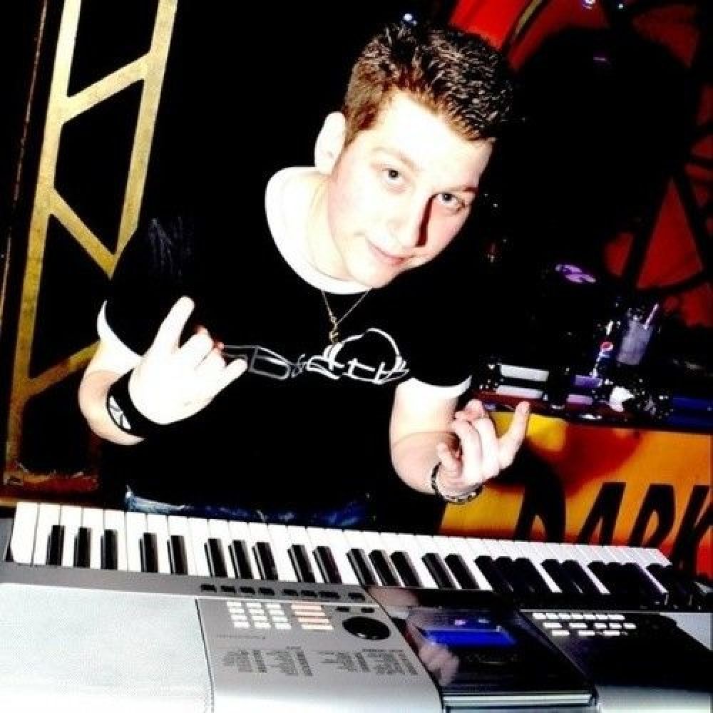 DJ THT