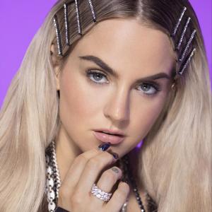 JoJo ดาวน์โหลดและฟังเพลงฮิตจาก JoJo