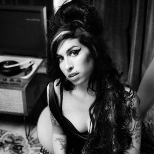 Amy Winehouse ดาวน์โหลดและฟังเพลงฮิตจาก Amy Winehouse