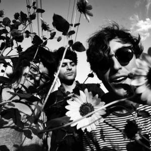 Woven Bones ดาวน์โหลดและฟังเพลงฮิตจาก Woven Bones