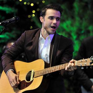 Kris Allen ดาวน์โหลดและฟังเพลงฮิตจาก Kris Allen