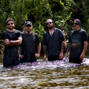 Roadsaw ดาวน์โหลดและฟังเพลงฮิตจาก Roadsaw