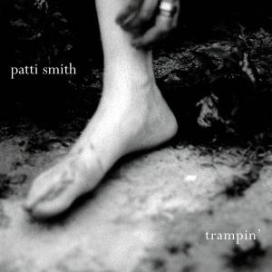 ดาวน์โหลดและฟังเพลง Jubilee พร้อมเนื้อเพลงจาก Patti Smith