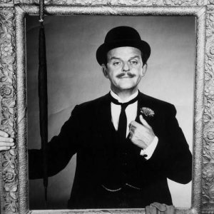 David Tomlinson ดาวน์โหลดและฟังเพลงฮิตจาก David Tomlinson