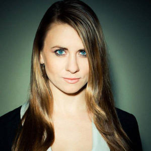 Mariana Bell ดาวน์โหลดและฟังเพลงฮิตจาก Mariana Bell