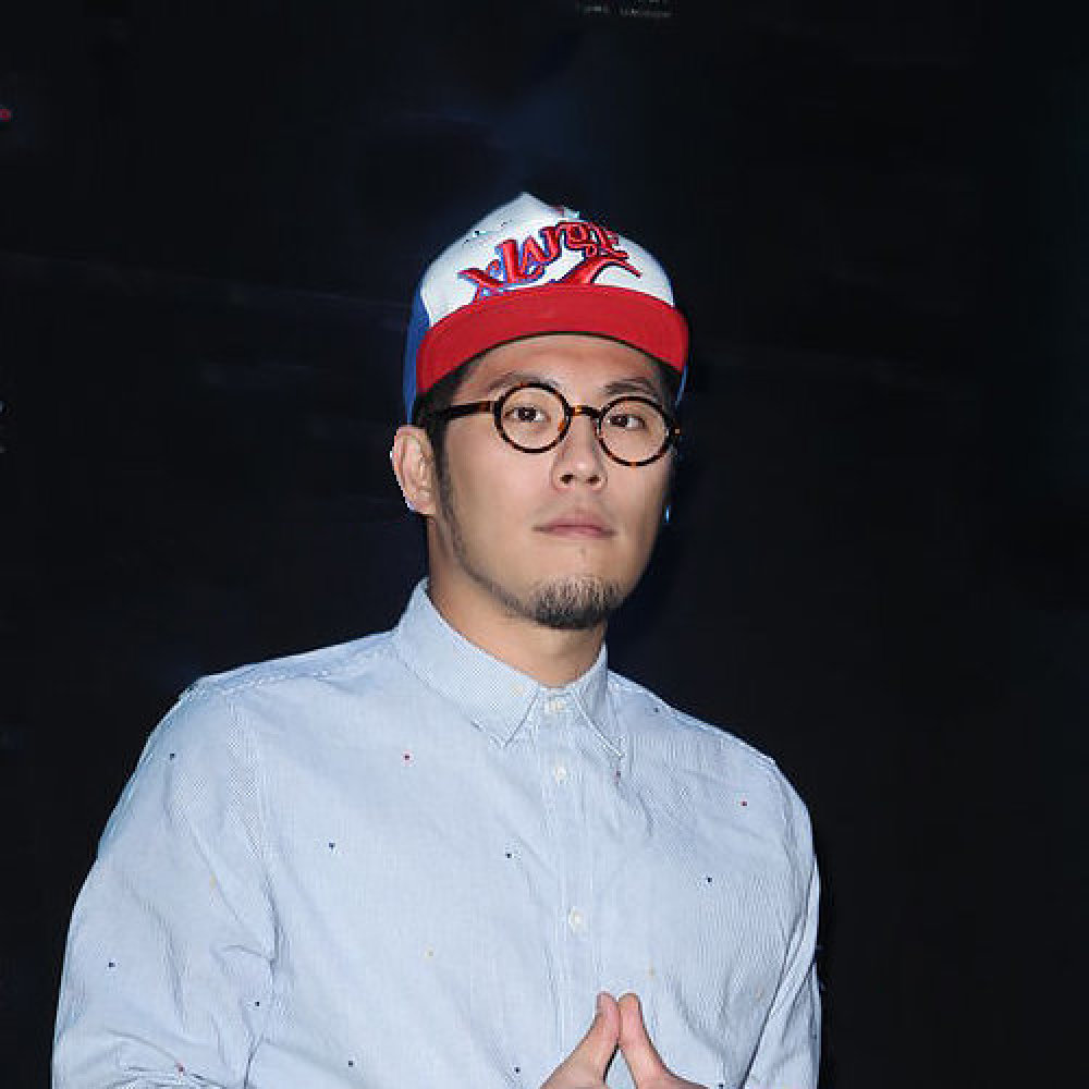 李伯恩