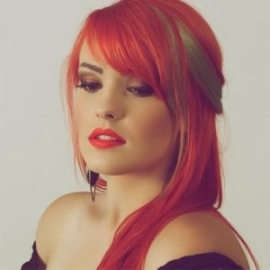 Kaela Sinclair ดาวน์โหลดและฟังเพลงฮิตจาก Kaela Sinclair