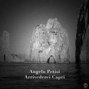 ดาวน์โหลดและฟังเพลง Funiculi Funicula พร้อมเนื้อเพลงจาก Angelo Petisi