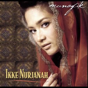 收聽Ikke Nurjanah的Munafik歌詞歌曲