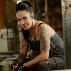 Kat Perkins āļāļēāļ§āļāđāđāļŦāļĨāļāđāļĨāļ°āļāļąāļāđāļāļĨāļāļŪāļīāļāļāļēāļ Kat Perkins