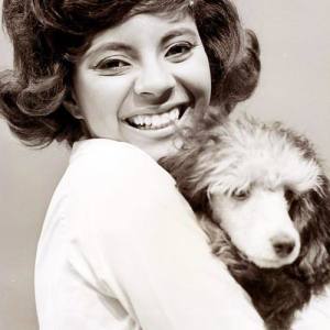 Leslie Uggams ดาวน์โหลดและฟังเพลงฮิตจาก Leslie Uggams