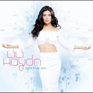 ดาวน์โหลดและฟังเพลง Wounded Dove พร้อมเนื้อเพลงจาก Lili Haydn