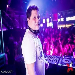 Vadim Spark ดาวน์โหลดและฟังเพลงฮิตจาก Vadim Spark