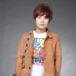 Listen to 不会再联络 song with lyrics from 任永恒