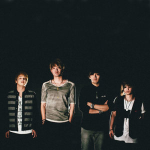 Silhouette from the Skylit ดาวน์โหลดและฟังเพลงฮิตจาก Silhouette from the Skylit
