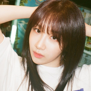 유나킴 ดาวน์โหลดและฟังเพลงฮิตจาก 유나킴