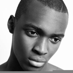 Godfrey Egbon ดาวน์โหลดและฟังเพลงฮิตจาก Godfrey Egbon