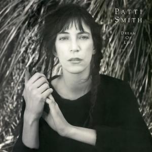 收聽Patti Smith的People Have the Power (Digitally Remastered 1996)歌詞歌曲
