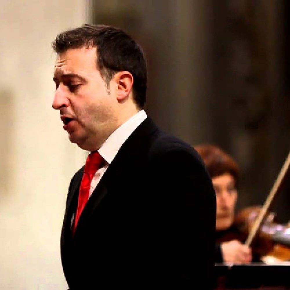 Carlos Mena