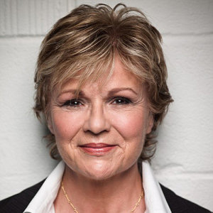 Julie Walters ดาวน์โหลดและฟังเพลงฮิตจาก Julie Walters